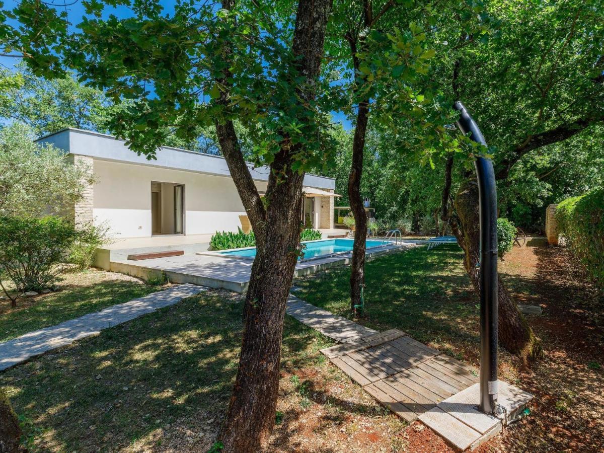 Holiday Home Villa Frleti By Interhome Умаг Экстерьер фото